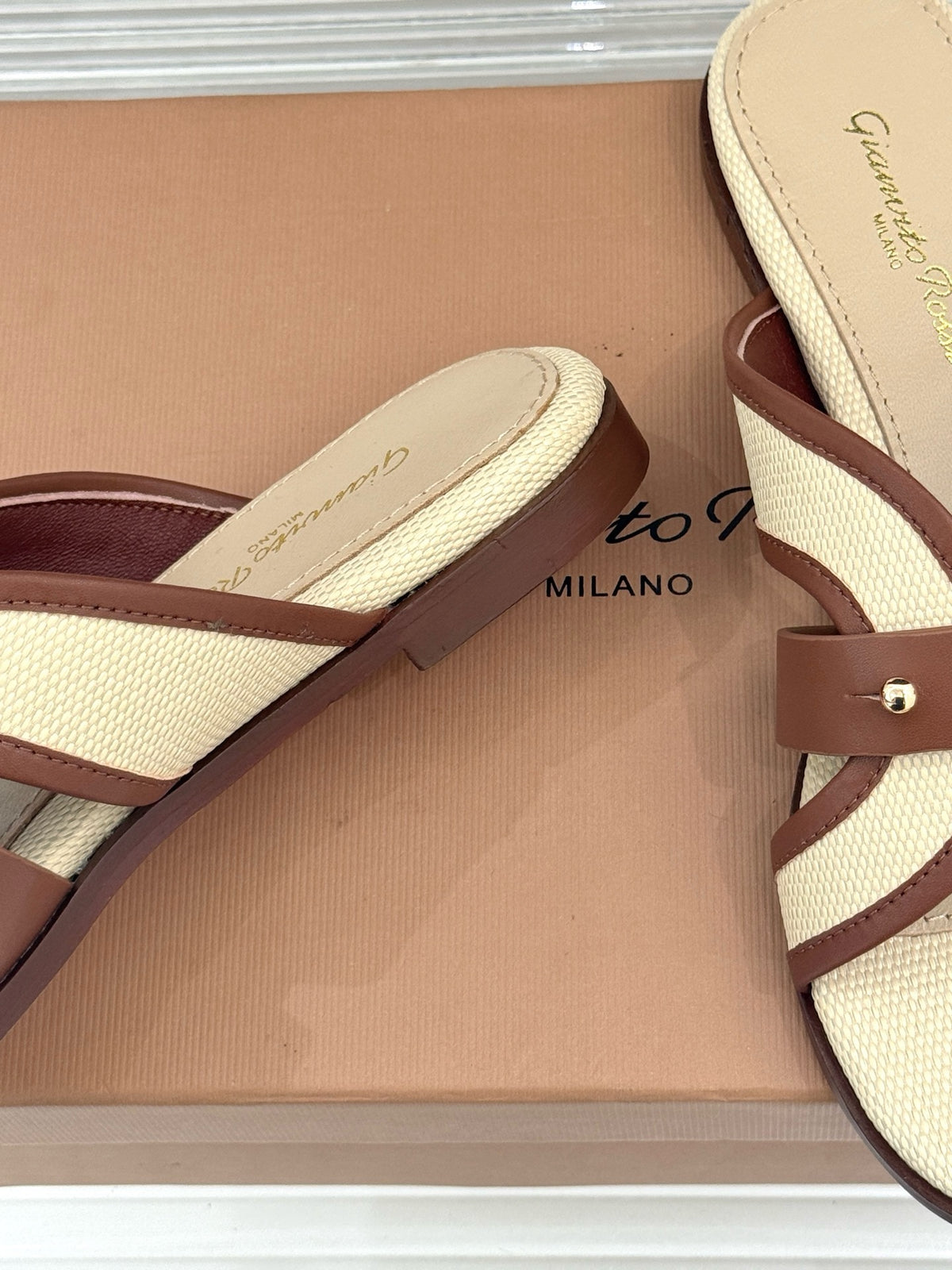 Gianvito Rossi Flats Sandals
