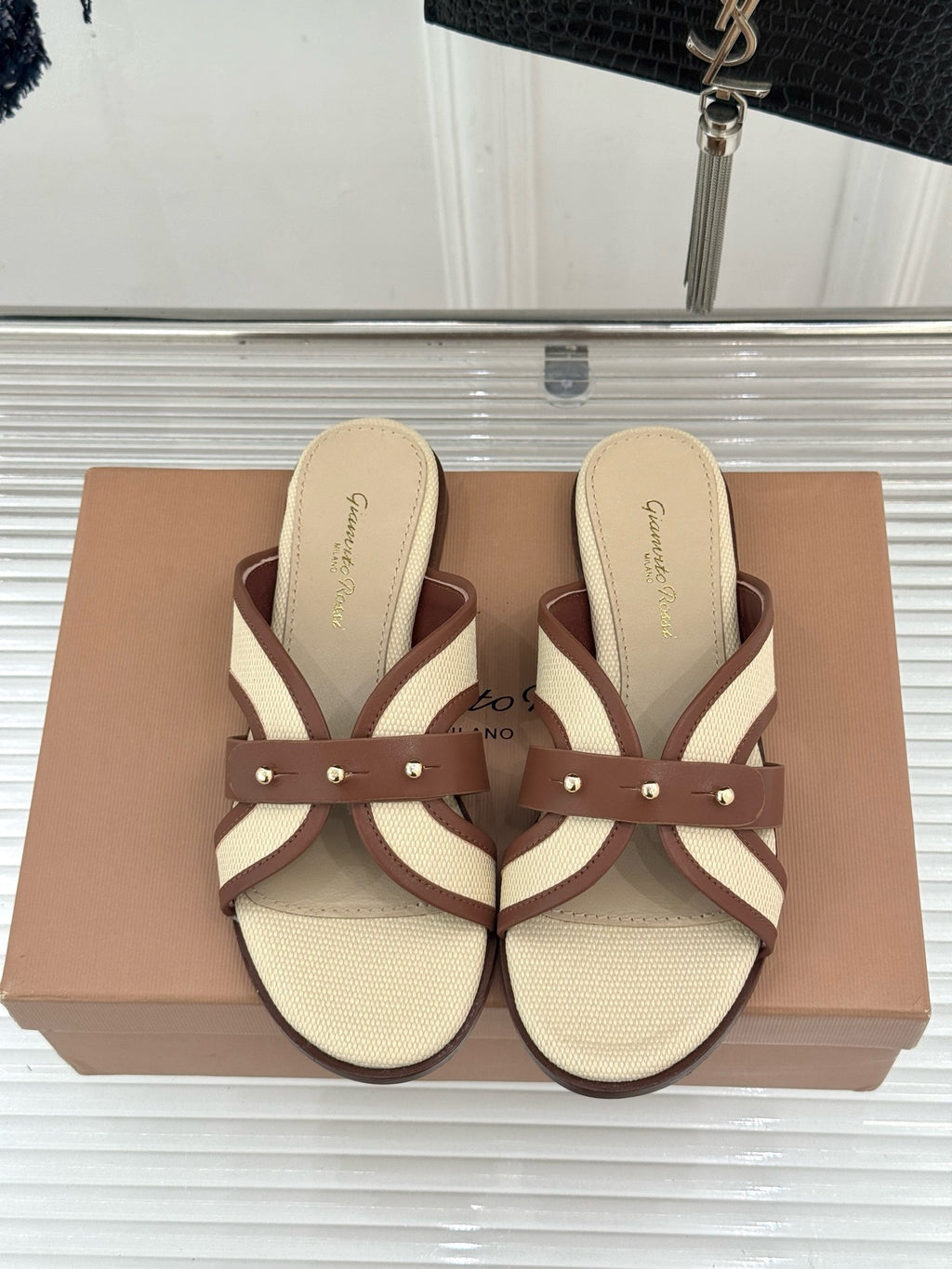 Gianvito Rossi Flats Sandals