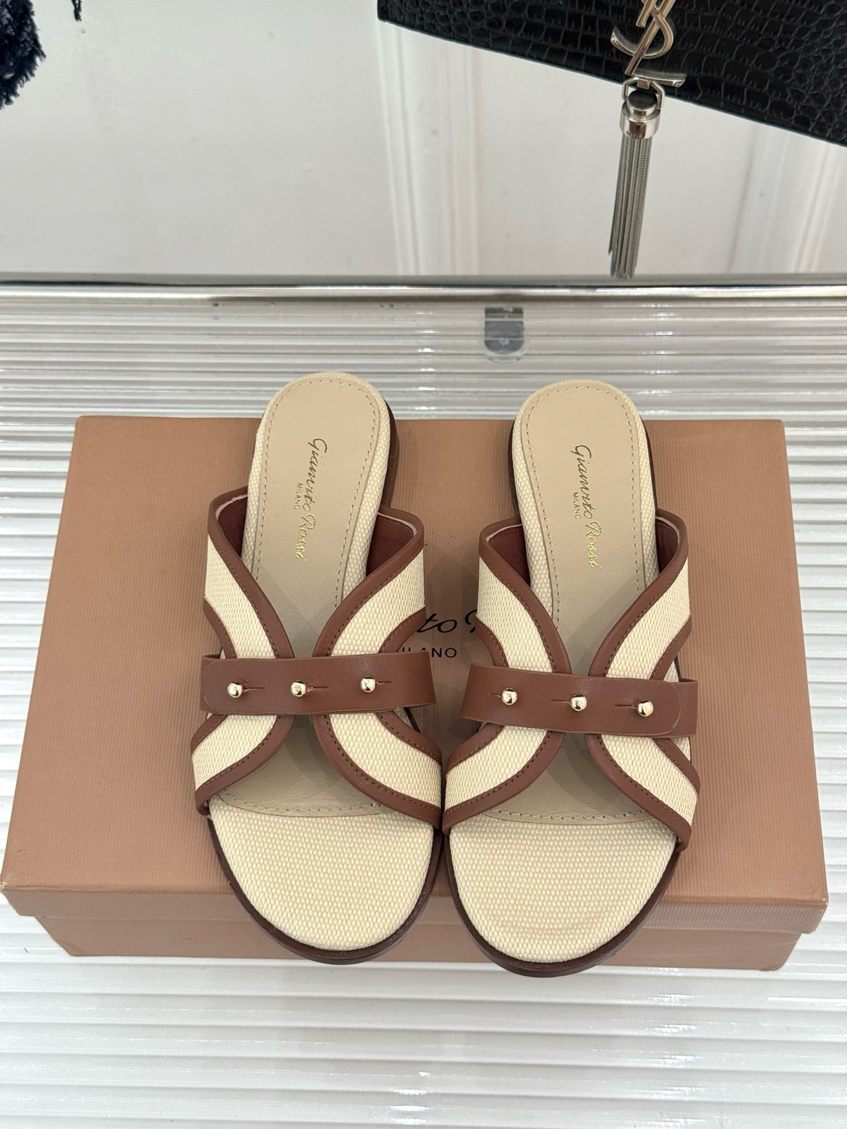 Gianvito Rossi Flats Sandals