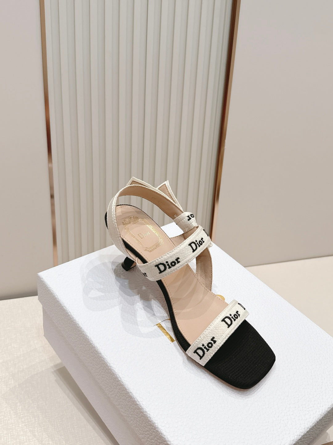 J'adior Sandals
