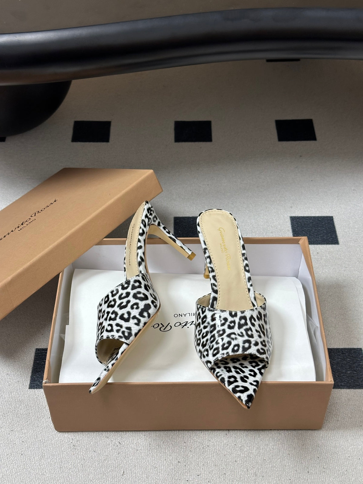 Gianvitto Rossi Mules Sandals