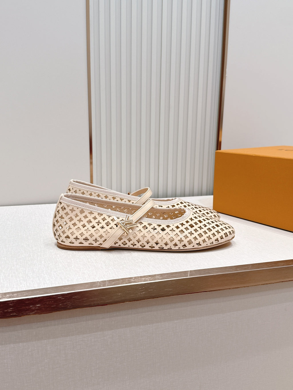 Lv Flats Sandals
