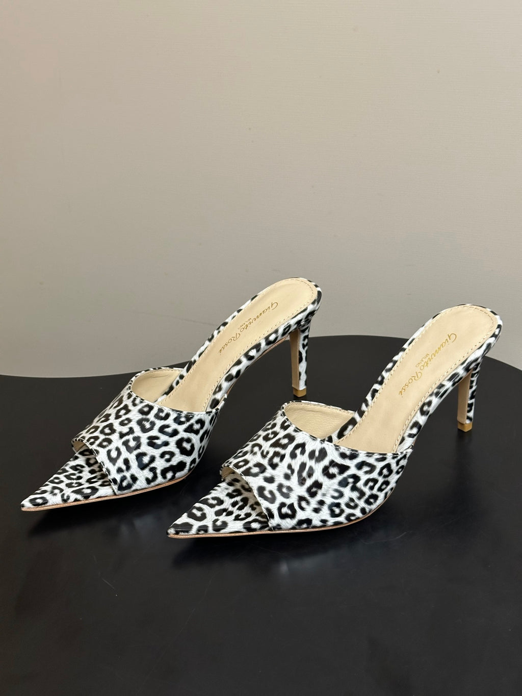 Gianvitto Rossi Mules Sandals